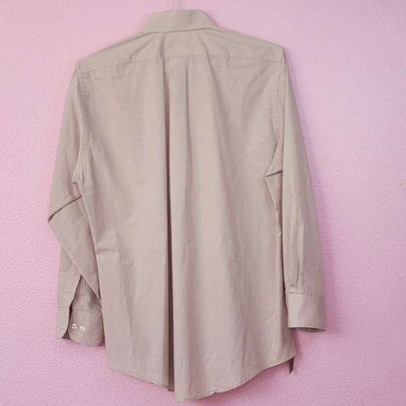 Van Heusen  Men's Dress Shirt Regular Fit Poplin Solid/ 15.5 ( 32/33). - Picture 4 of 11